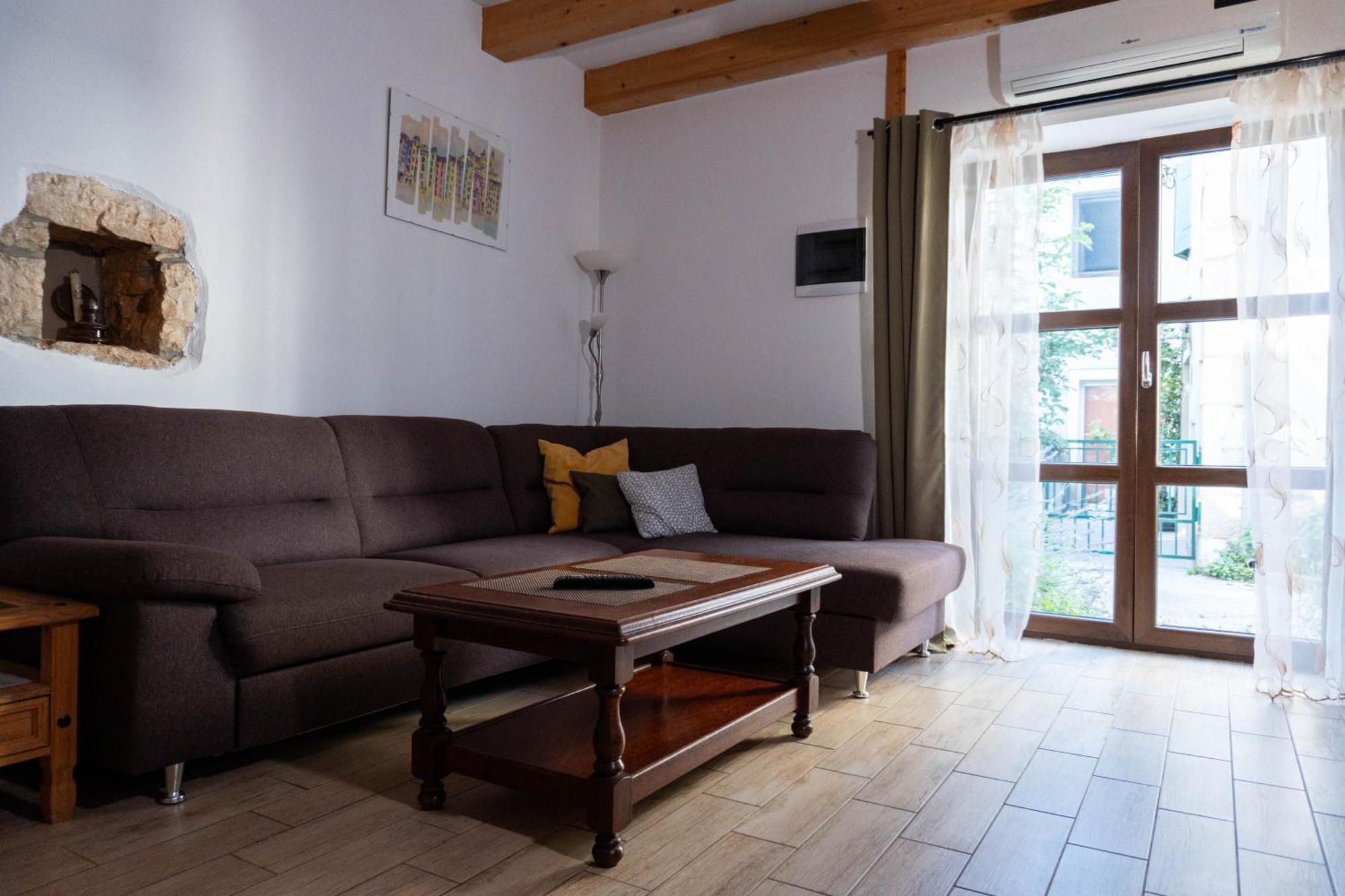 Apartment Deborah Крница Екстериор снимка